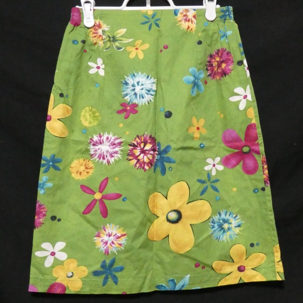 JOY JIAYONG, size 11, green floral skirt, back zip, BNWOT
